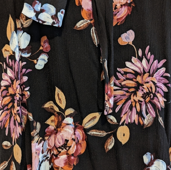 Little Mountain Floral Dress - Picture 3 of 4